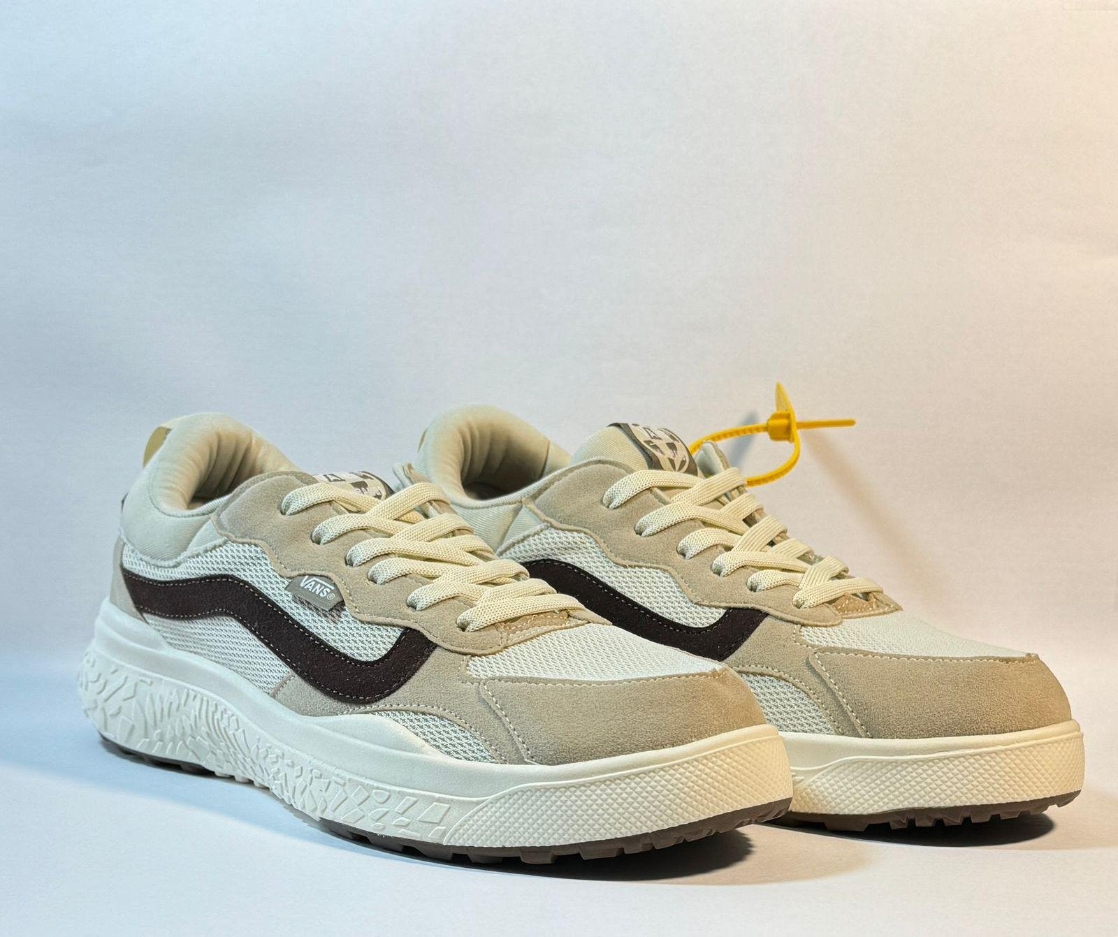 Tênis Vans UltraRange Neo VR3 Bege/Café