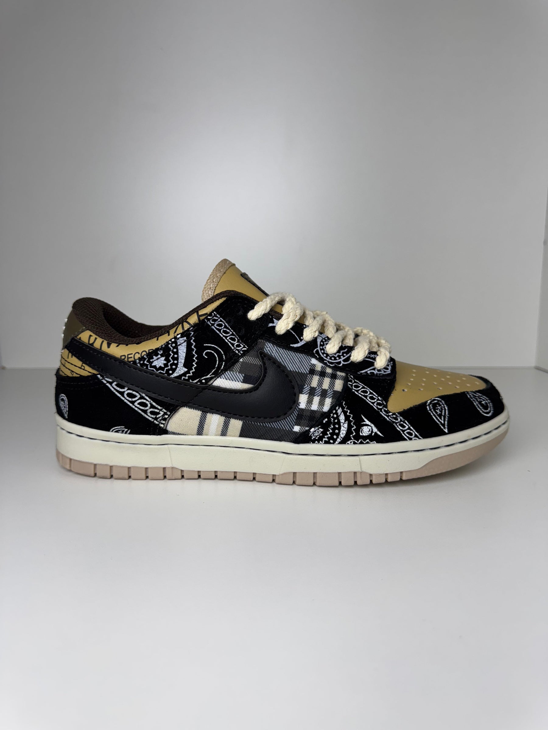 Tênis Nike Dunk X Travis Scott Cactus Jack