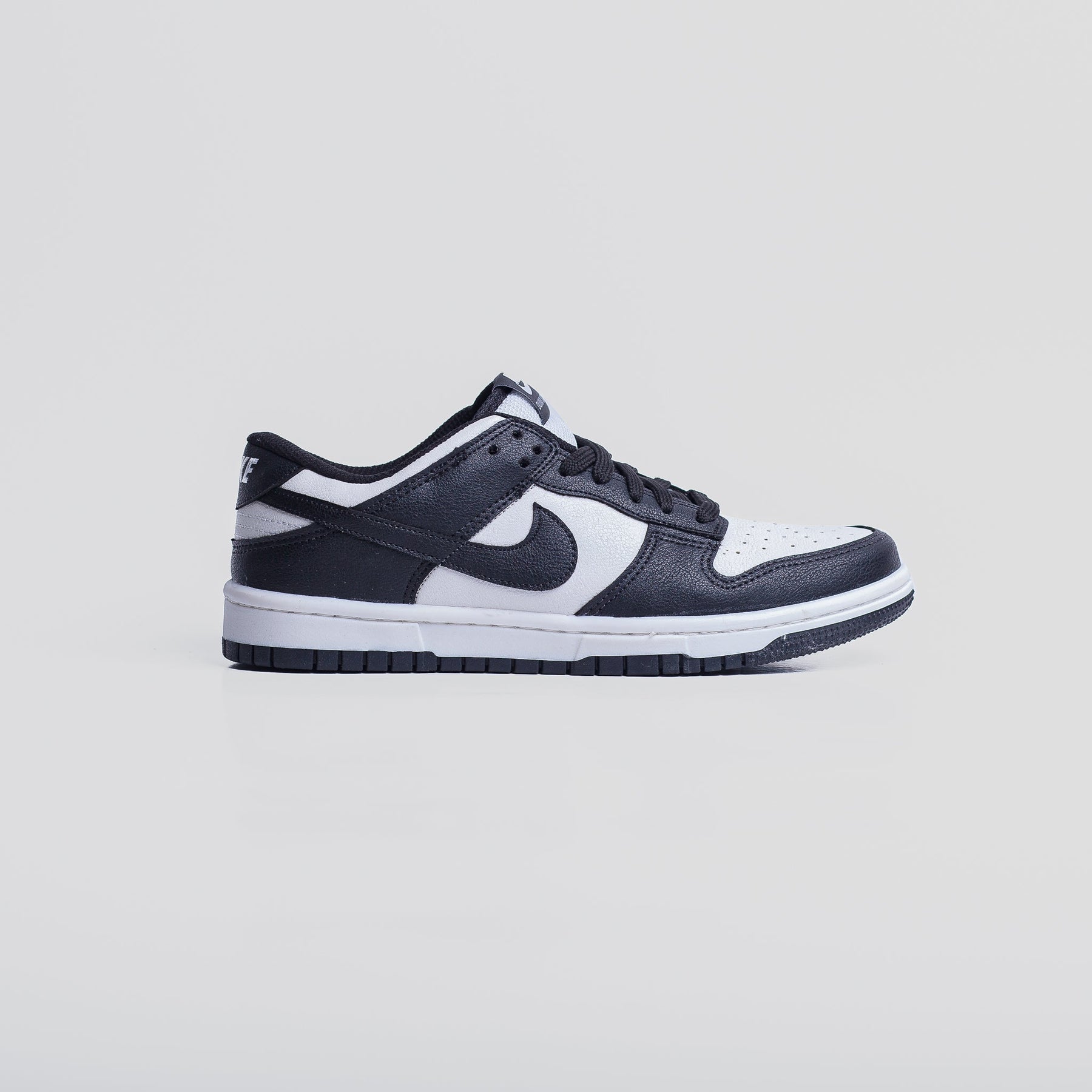 Tênis Nike Dunk Low Preto Branco