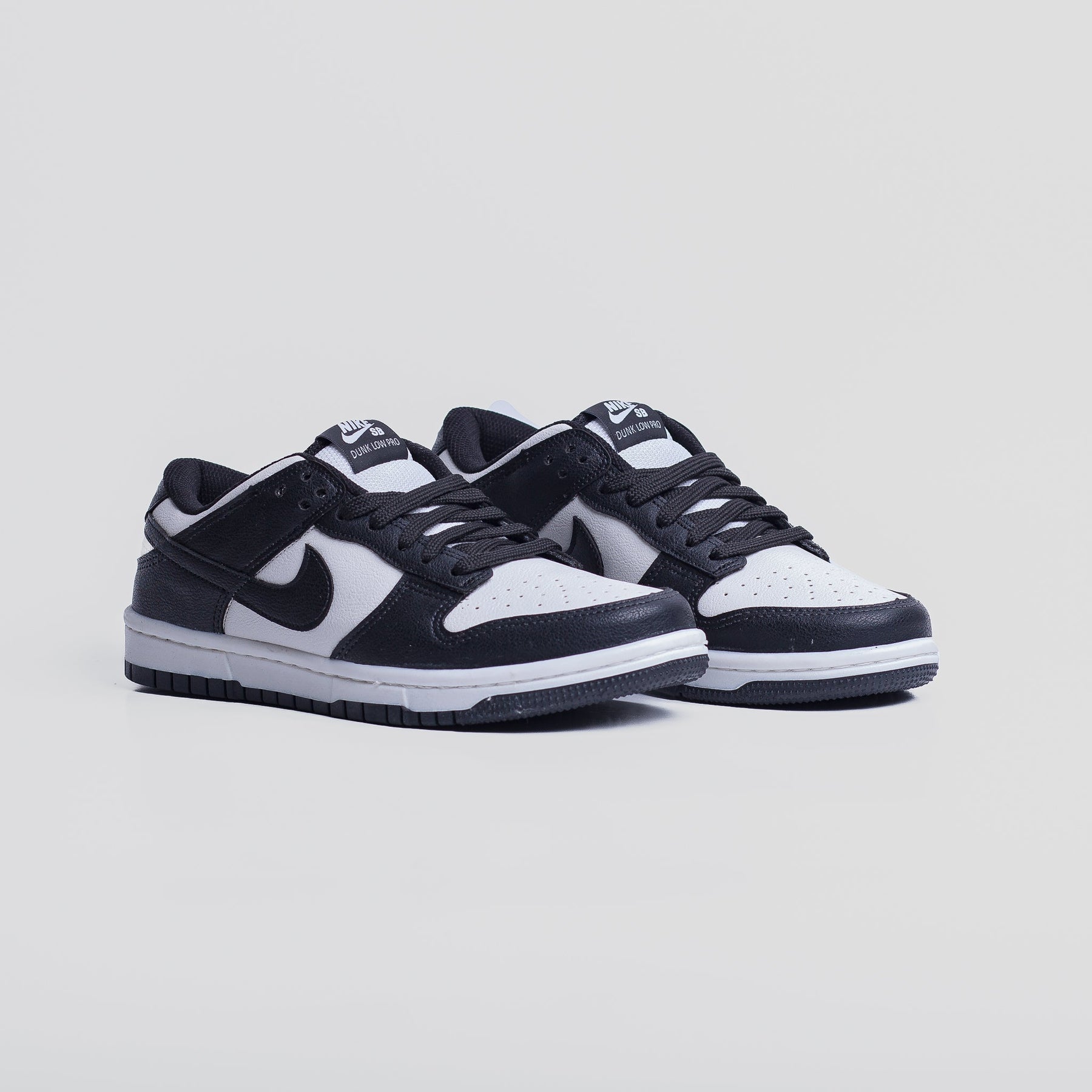 Tênis Nike Dunk Low Preto Branco