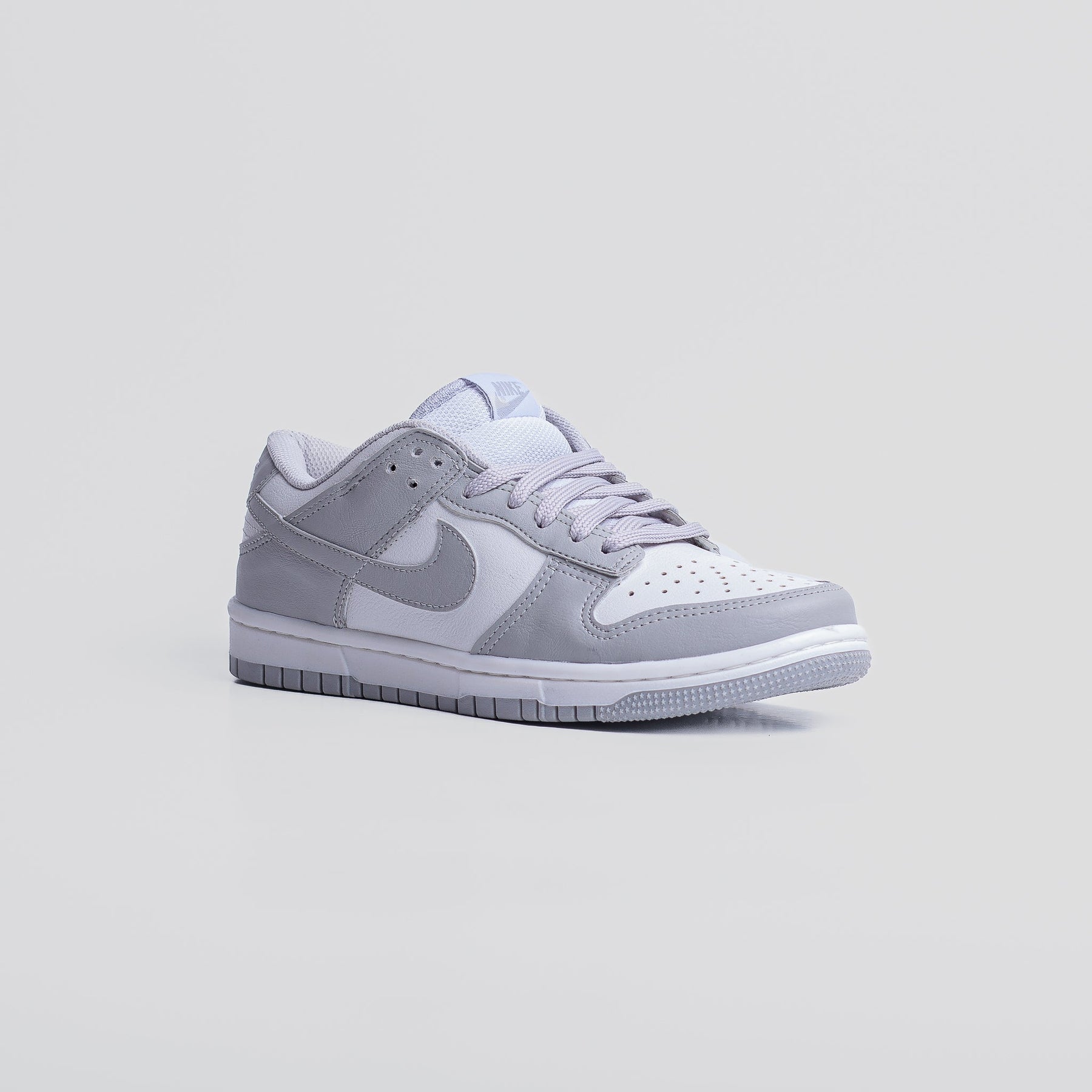 Tênis Nike Dunk Low Cinza