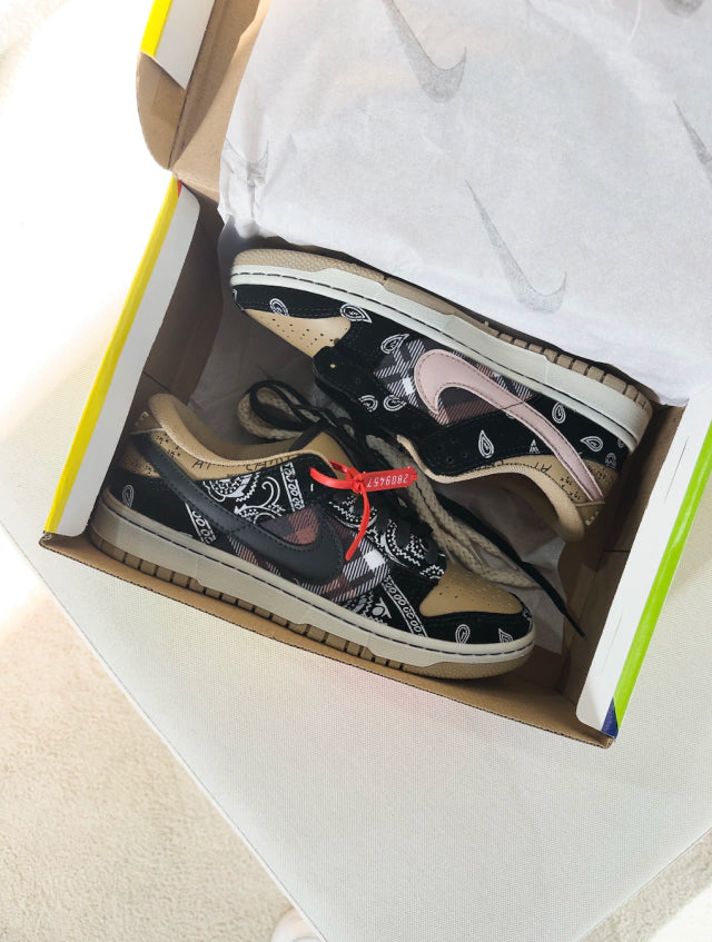 Tênis Nike Dunk X Travis Scott Cactus Jack