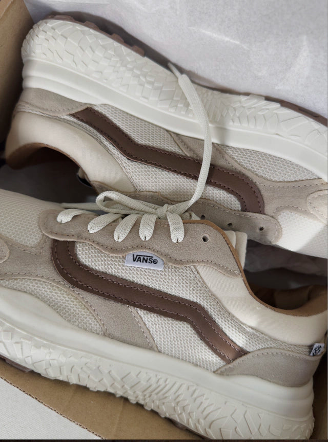 Tênis Vans UltraRange Neo VR3 Bege/Café