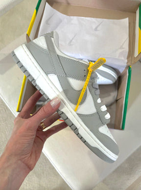Tênis Nike Dunk Low Cinza