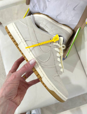 Tênis Nike Dunk Low Off White